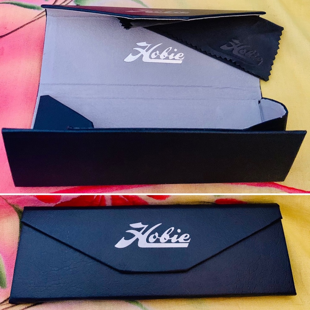Hobie Collapsible Triangle Eyeglass Case & Cloth - Picture 3 of 13
